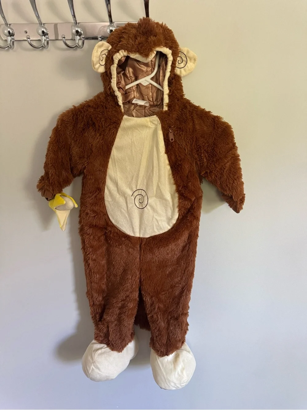 Toddler plush monkey Halloween costume with banana size 18-24 months like new